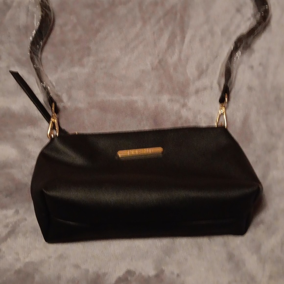 Steve Madden Black Crossbody Purse - Picture 2 of 10